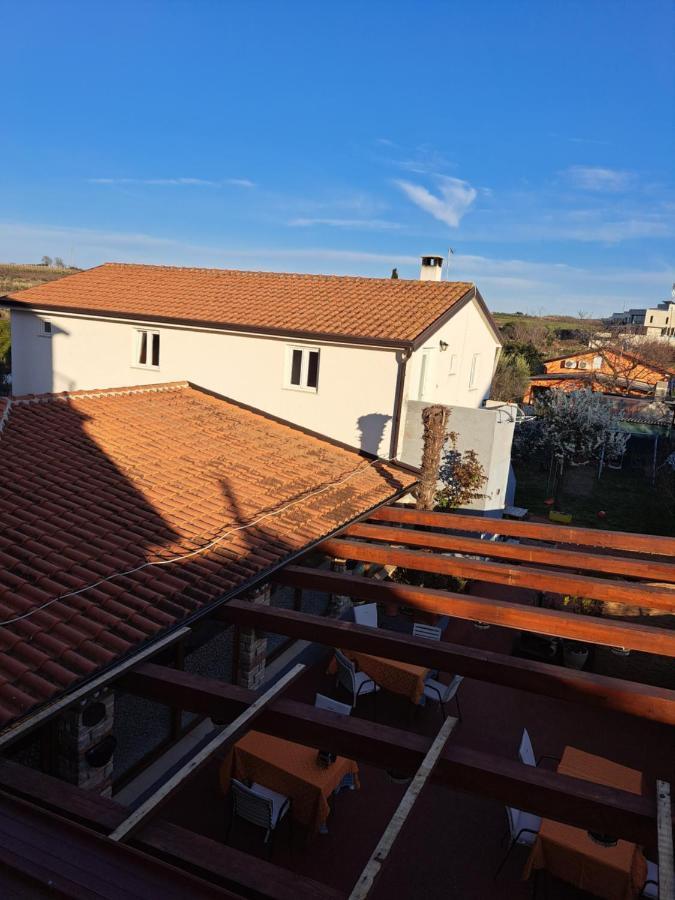 Hostal Sobe Anja Brtonigla Exterior foto